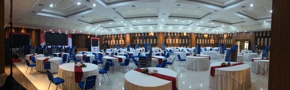 sewa meja kotak